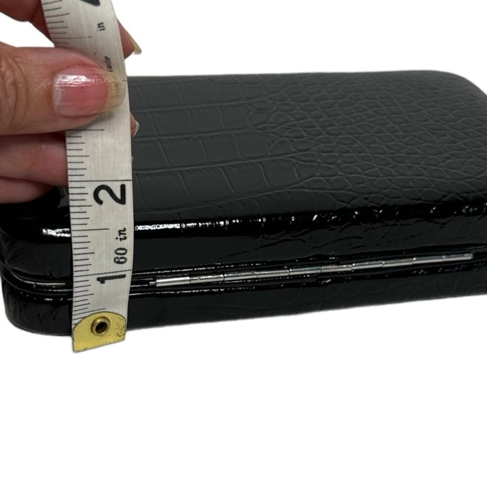 Under One Sky Vintage Clutch Black Snap Closure Clutch - Picture 8 of 9